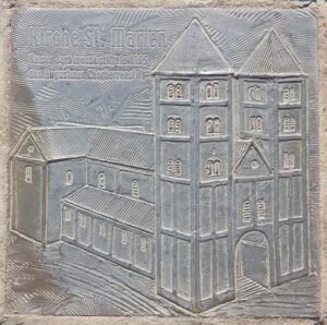 Kaiser Barbarossa stiftet 1165 das Augustiner Chorherrenstift